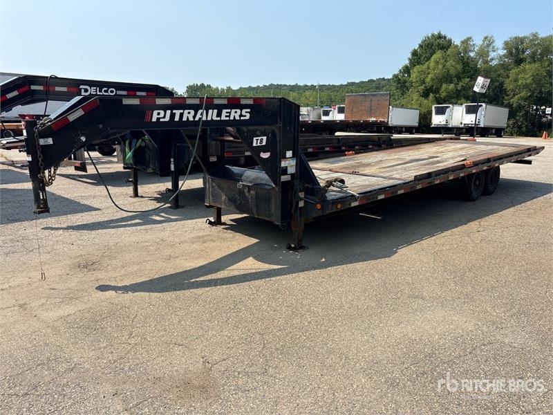 PJ Trailers Trailers 3C372 28 ft T/A Gooseneck Tilt D