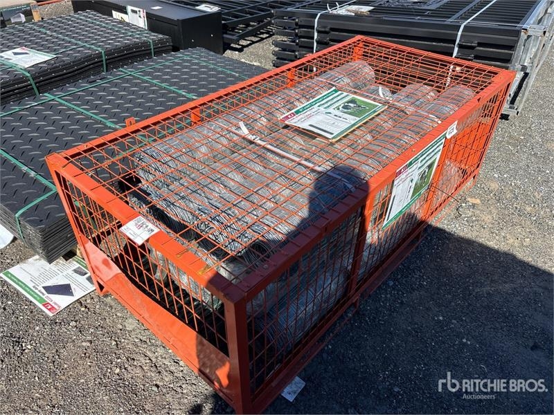 Équipement de clôture Quantity of KJ K1640 164 ft x 5 ft Fencing — occasion
