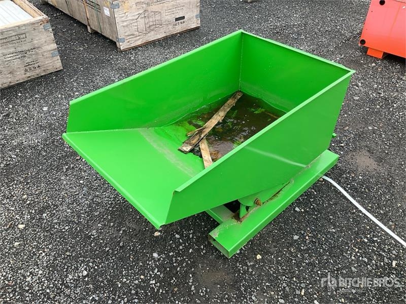 Self-Dumping Hopper