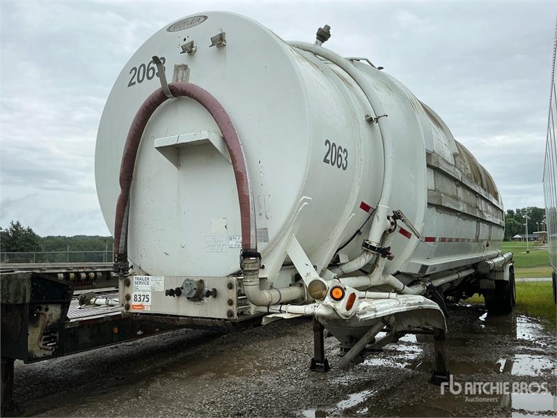Tec 1500 cft T/A Pneumatic Bulk Trailer