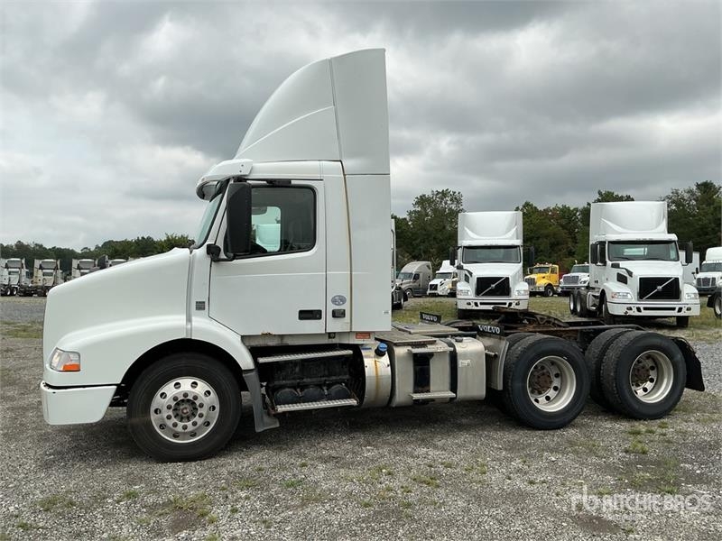 Volvo VNM