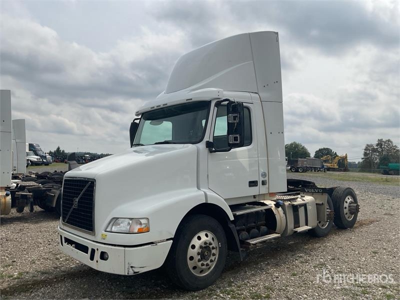 Volvo VNM