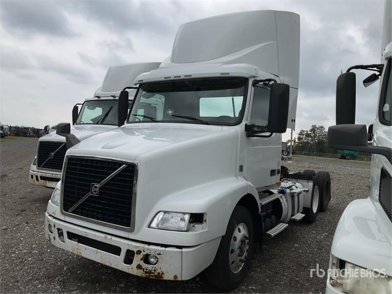 Volvo VNM