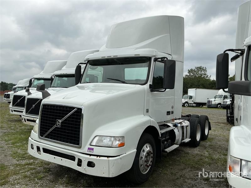 Volvo VNM
