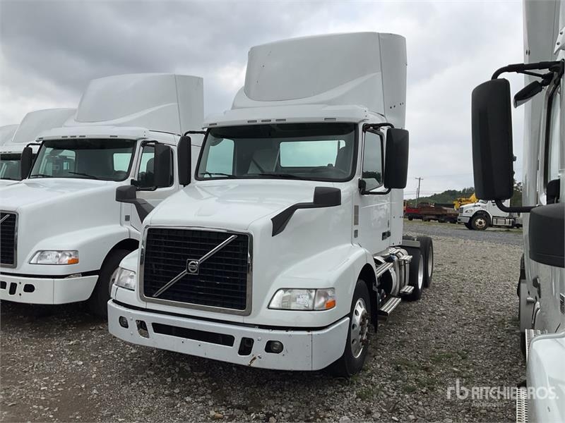 Volvo VNM
