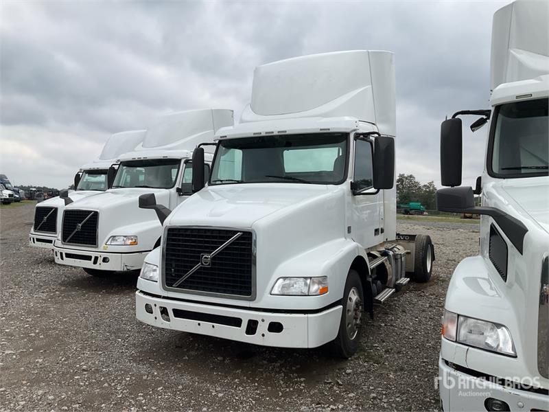 Volvo VNM