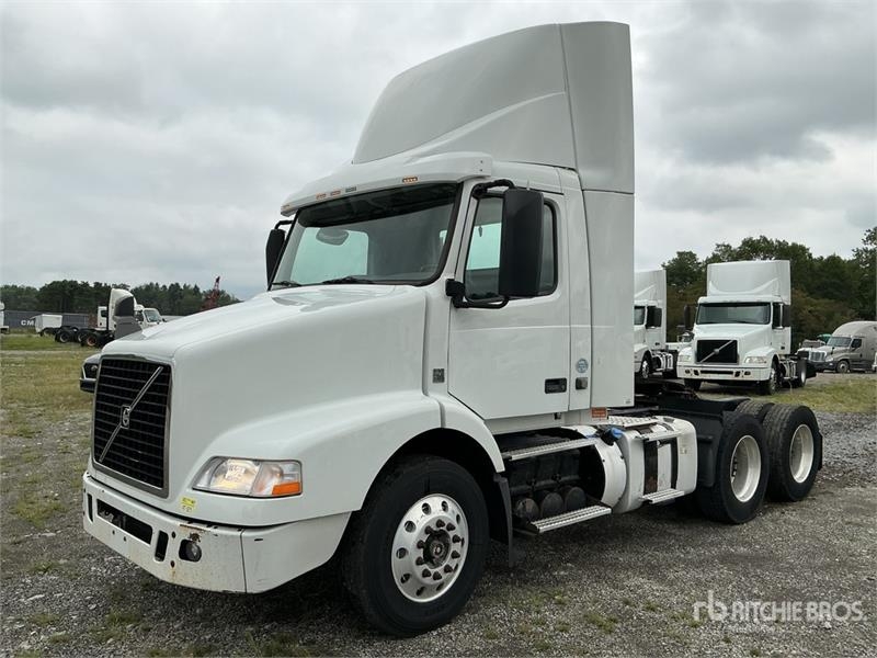 Volvo VNM