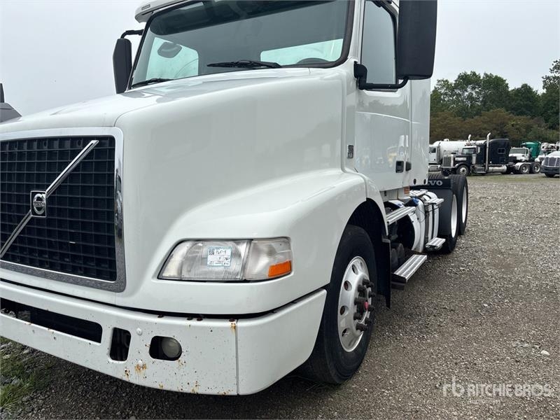 Volvo VNM