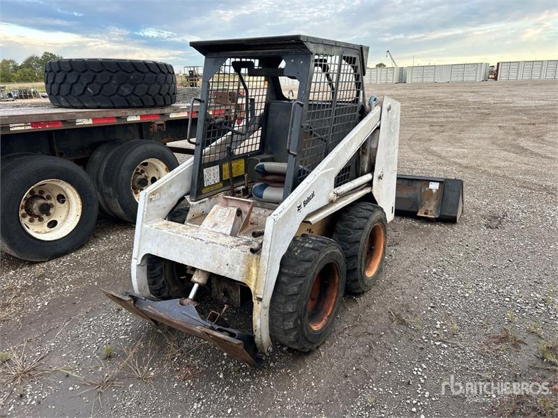 Chargeuse compacte Bobcat 642B — occasion