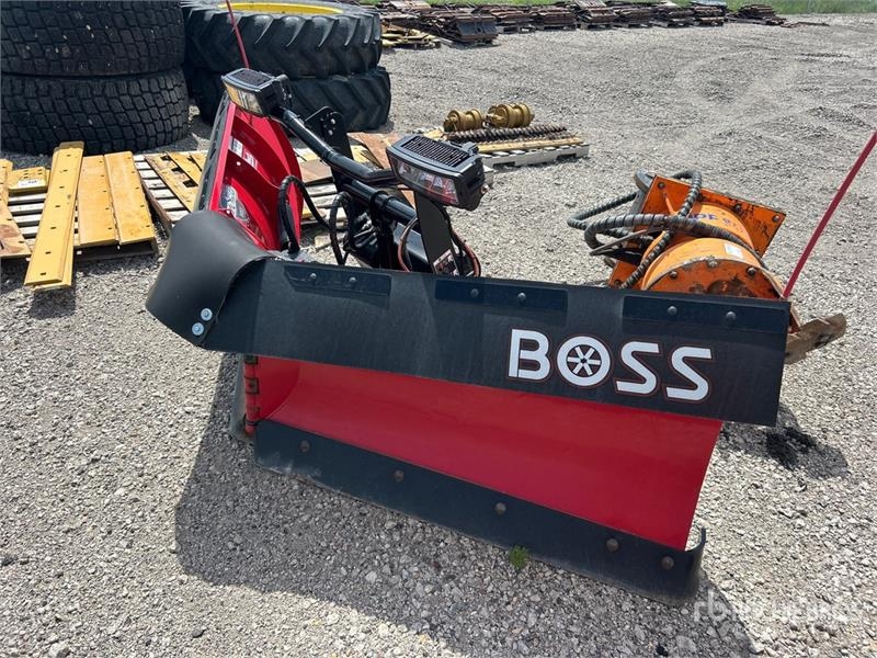 Chasse-neige Boss XT V-Plow — occasion