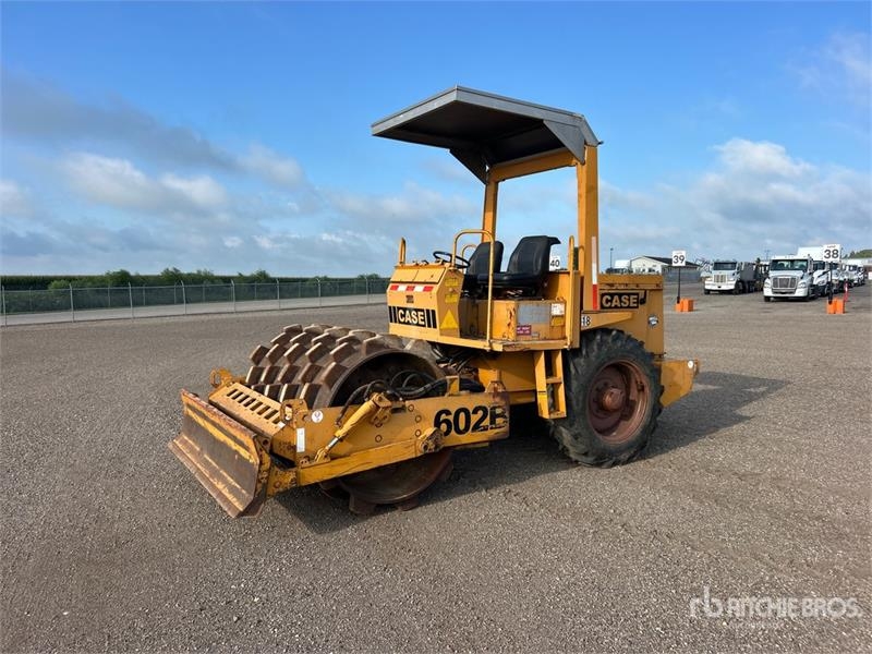 Rouleau monocylindre Case W602BPDM — occasion, 1 132 h