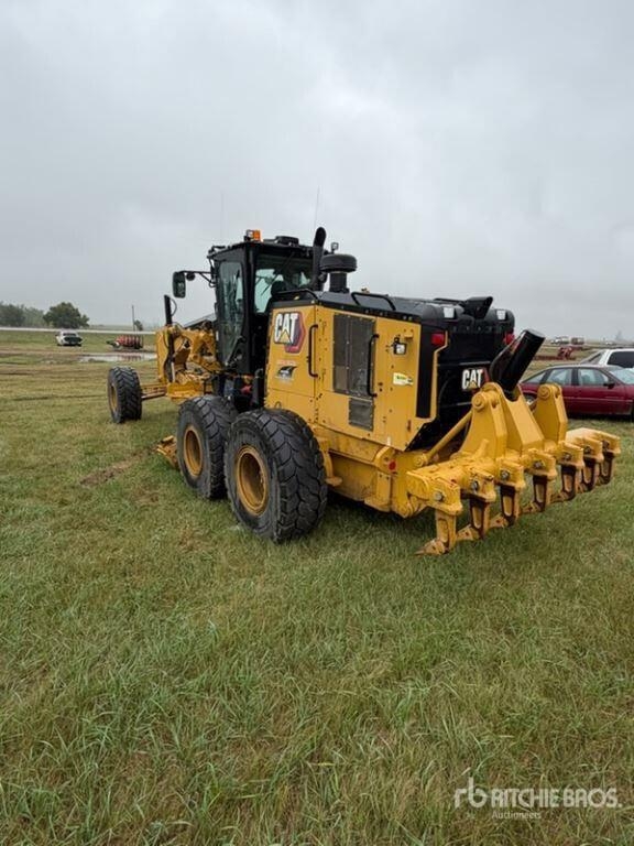 Niveleuse Caterpillar 14 Motor Grader — occasion 2022, 2 801 h