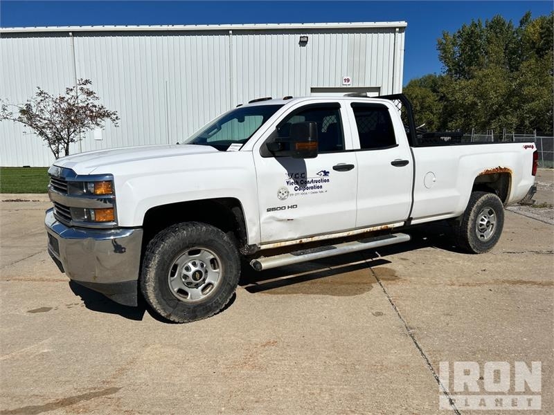Fourgon utilitaire Chevrolet Silverado 2500HD 4x4 Extended Cab Pickup — occasion 2016