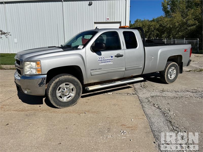 Fourgon utilitaire Chevrolet Silverado 2500HD LT 4x4 Extended Cab Pickup — occasion 2010