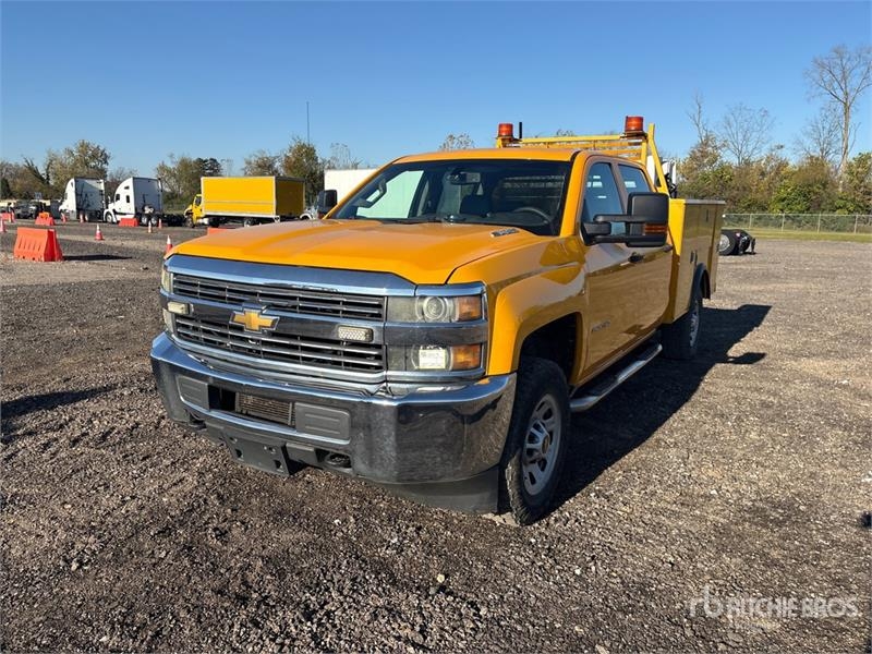 Camion municipal Chevrolet Silverado 2500HD — occasion 2015