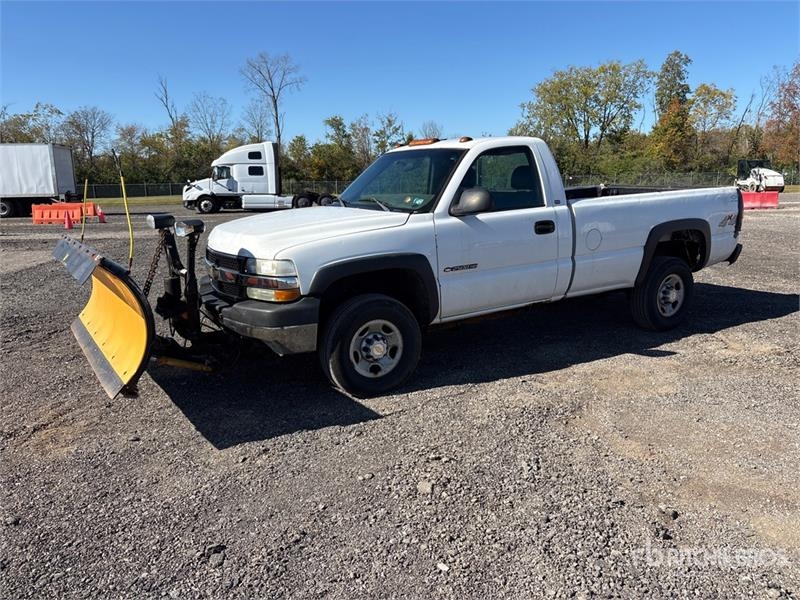 Camion municipal Chevrolet Silverado 2500HD 4x4 Snow Plow — occasion 2001