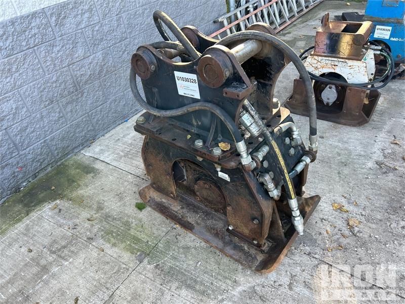 CVP-40 23 in Plate Compactor Attachment