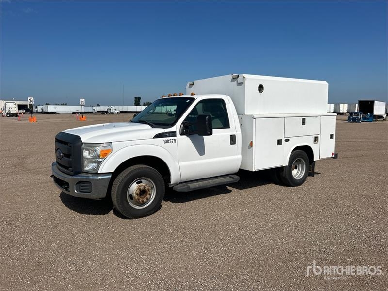 Utilitaire benne Ford F-350 — occasion 2013