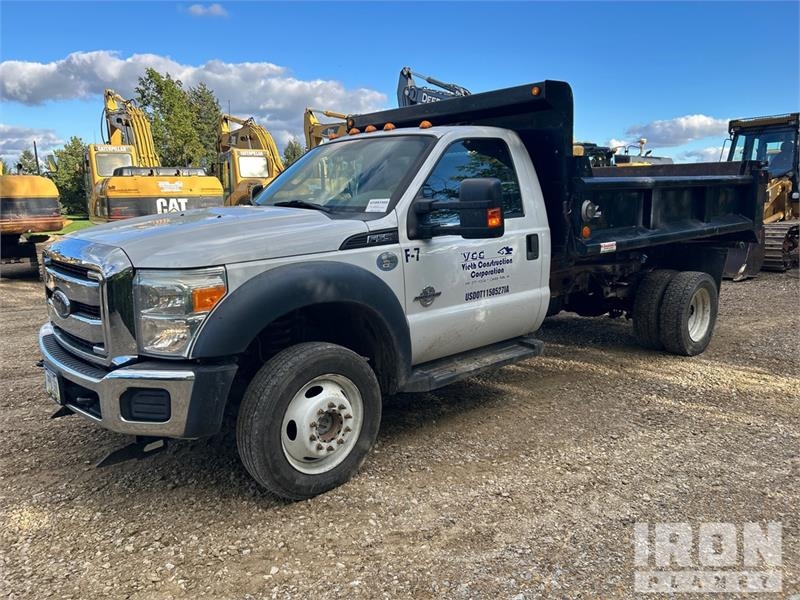 Ford F-550 XL 4x4 S/A Dump Truck