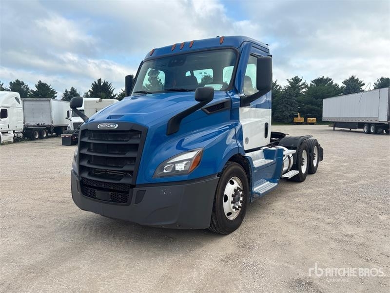 Freightliner Cascadia 116