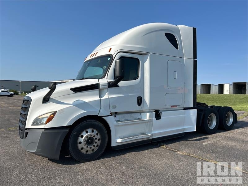 Freightliner Cascadia 126