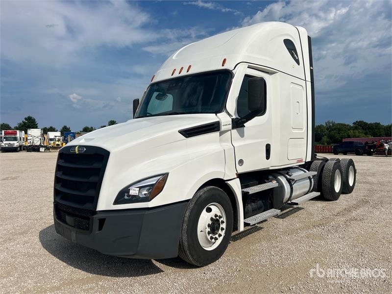 Freightliner Cascadia 126