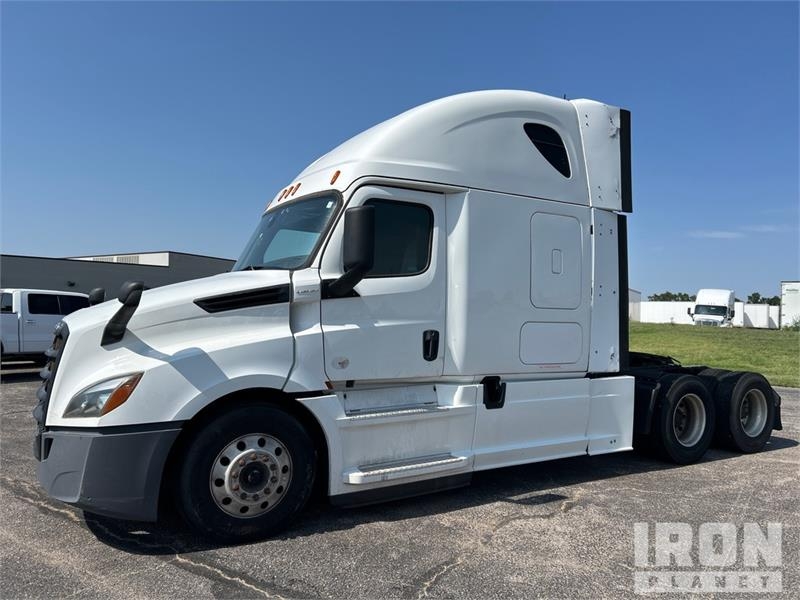Freightliner Cascadia 126