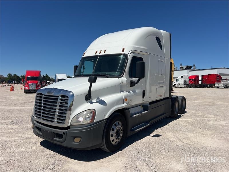 Tracteur routier Freightliner Cascadia 125 6x4 T/A Sleeper — occasion 2016