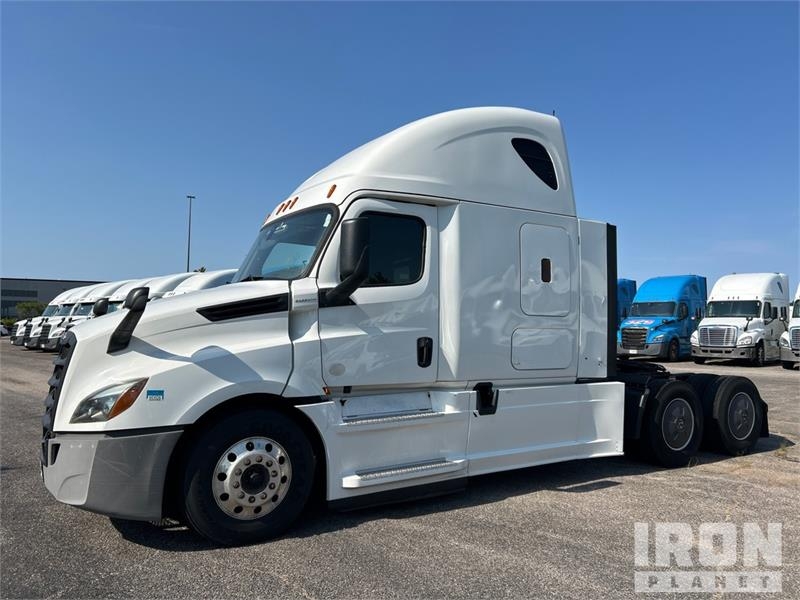 Freightliner Cascadia 126