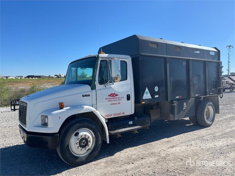 Camion à copeaux Freightliner FL 70 — occasion 1998