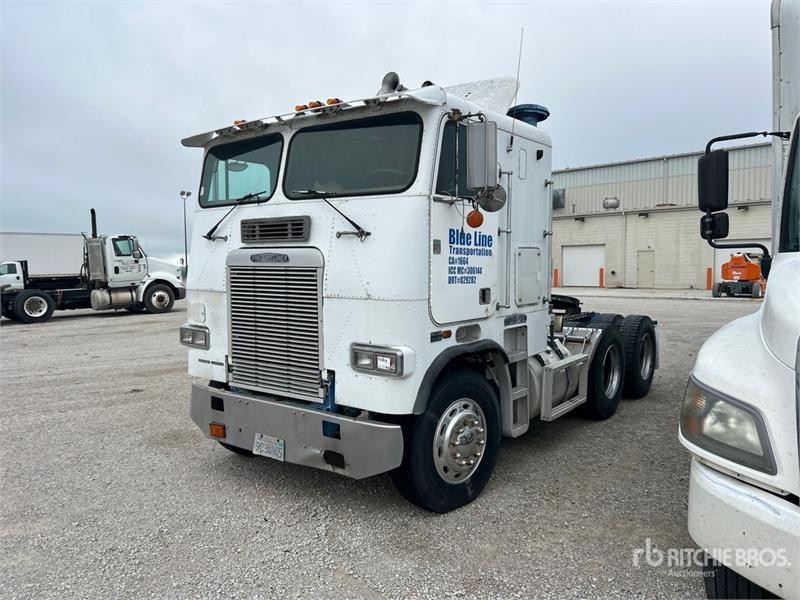 Freightliner FLT