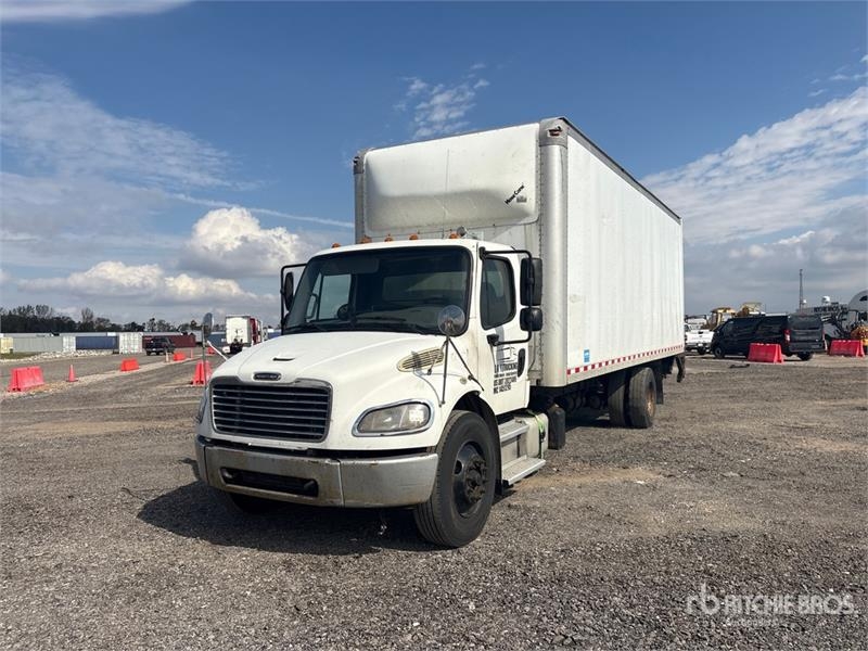 Camion fourgon Freightliner M2 106 4x2 Van — occasion 2016