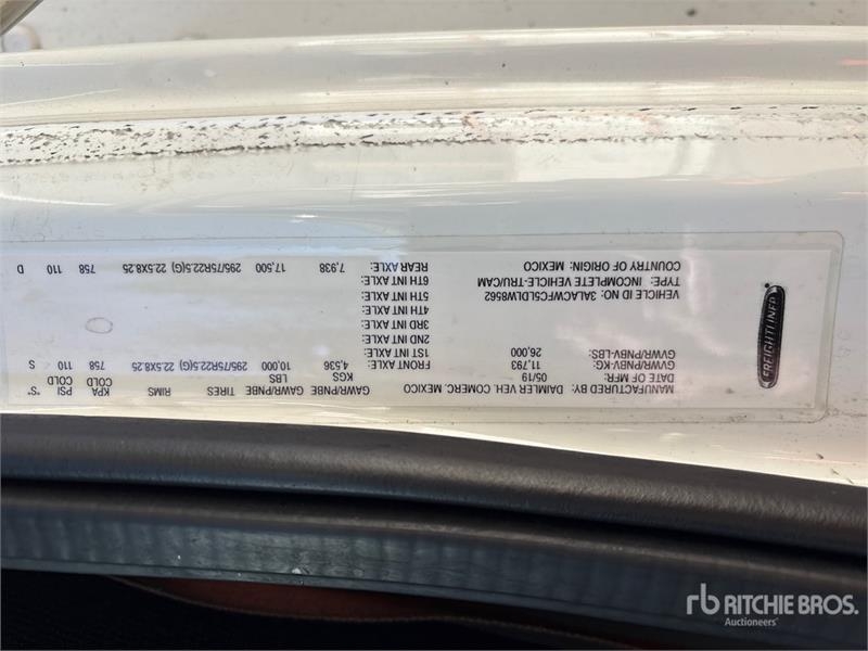 Camion fourgon Freightliner M2 106 4x2 Van — occasion 2020