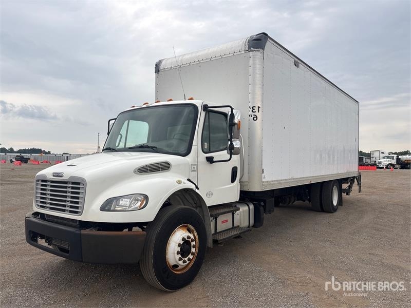 Freightliner M2106