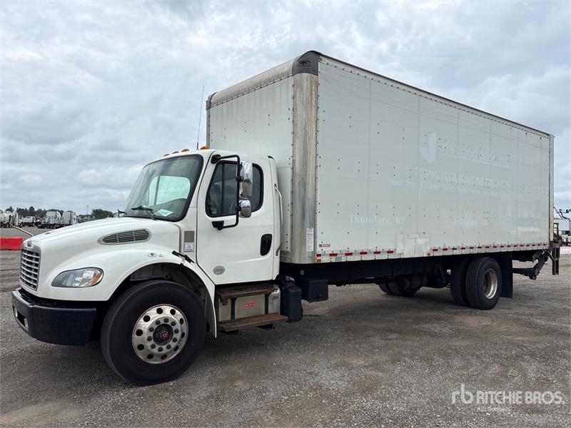Freightliner M2106