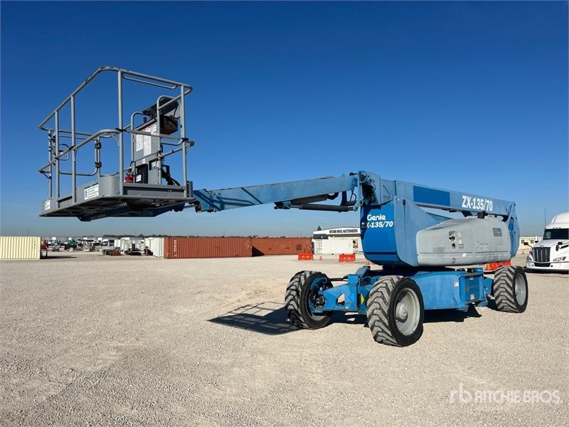 Nacelle articulée Genie ZX-135/70 4WD Diesel — occasion 2014, 3 636 h
