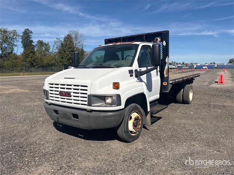 Camion plateau GMC C4500 — occasion 2006