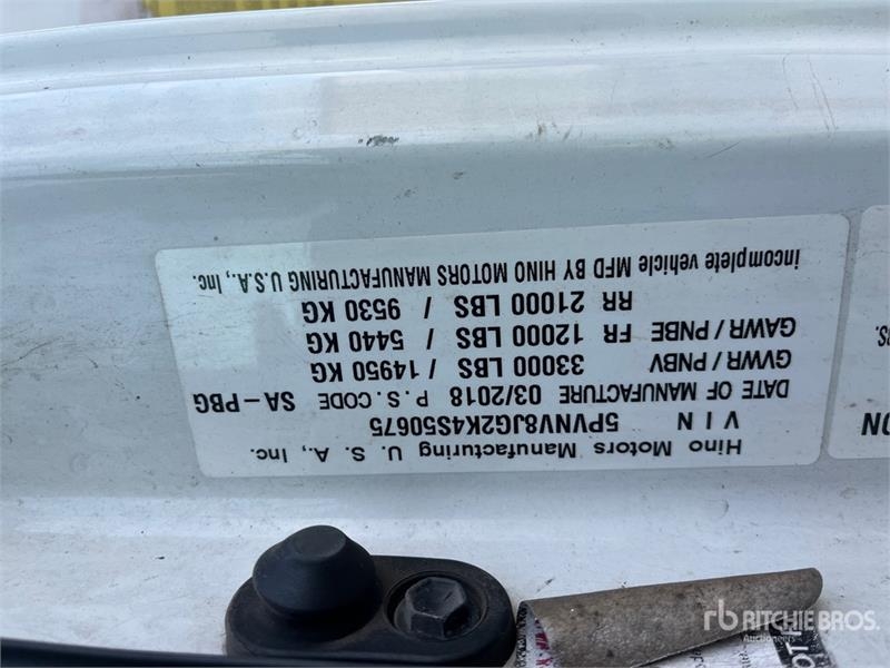 Camion citerne Hino 338 — occasion 2019