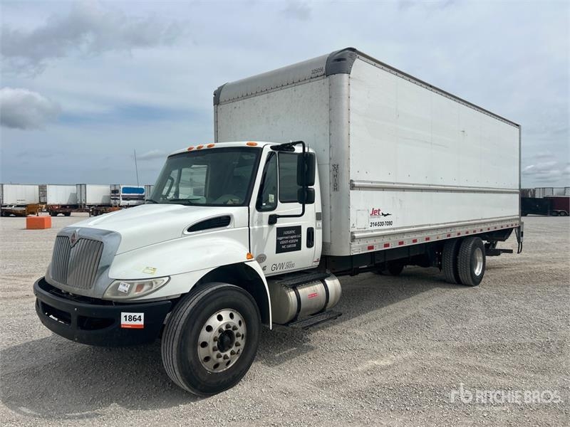Camion fourgon International 4300 — occasion 2019