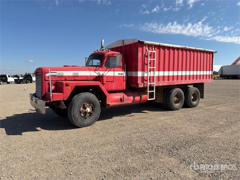 International 6x4 Grain Truck