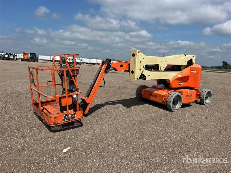 Nacelle articulée JLG E450AJ — occasion 2015, 1 234 h