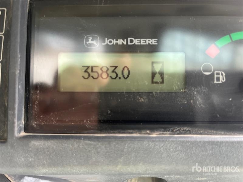 John Deere 333E