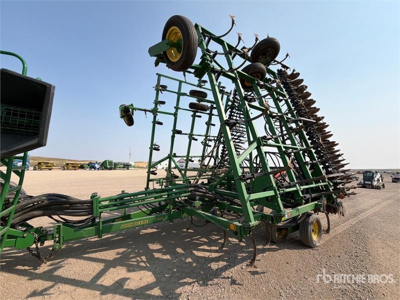 Semoir John Deere 730 — occasion