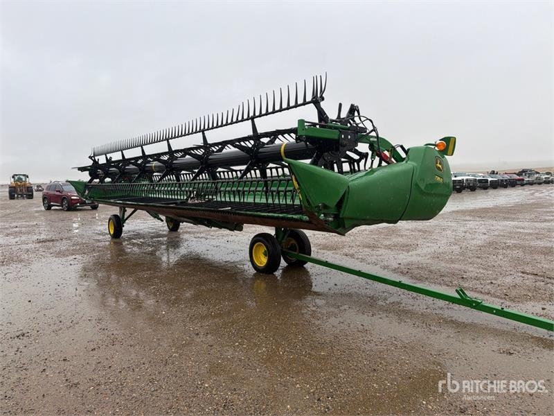 John Deere 735D