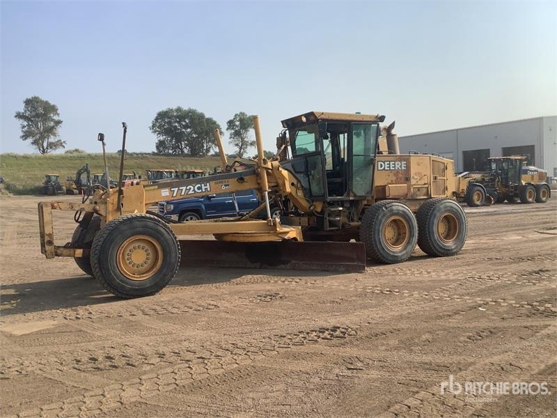 John Deere 772CH Series II