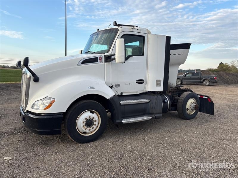 Tracteur routier Kenworth T680 4x2 S/A Day Cab — occasion 2016