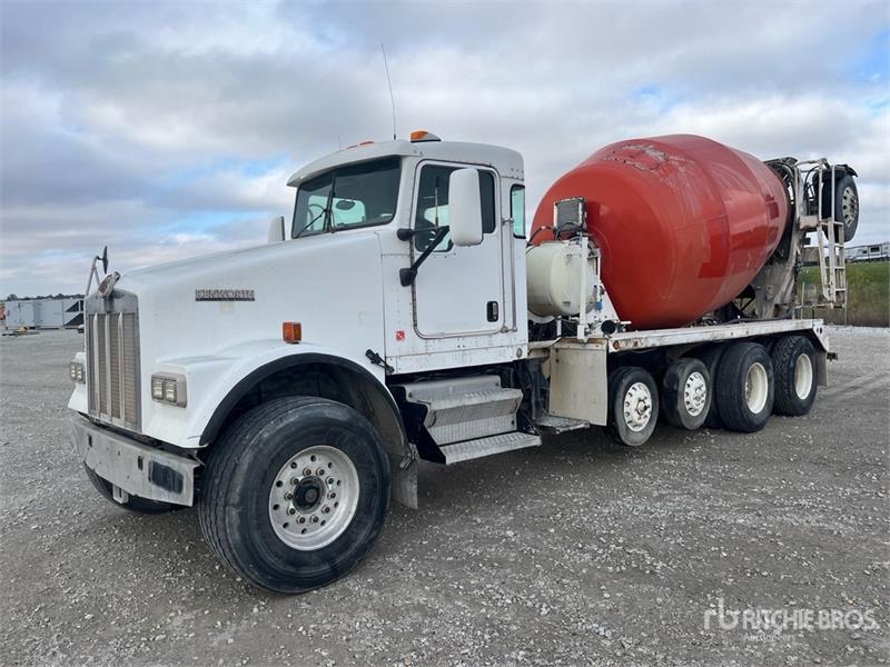 Camion malaxeur Kenworth W900 8x2 Mixer — occasion 2007