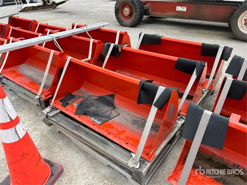 Kubota of (3) Kubota 47 in General Purpose Pin-On Ag Trac — occasion