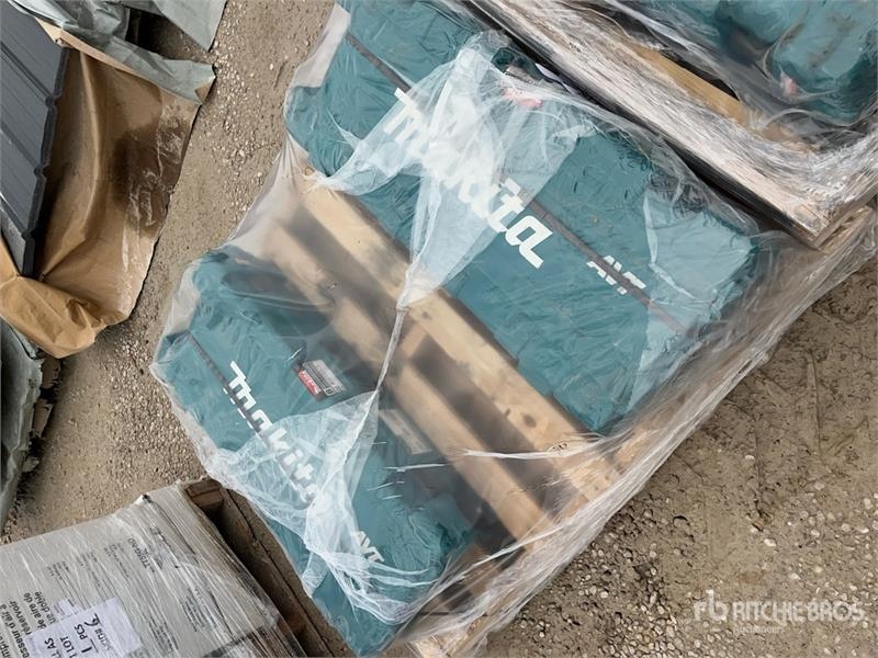 Charrue Makita HM1307CB Demolition Breaker — occasion