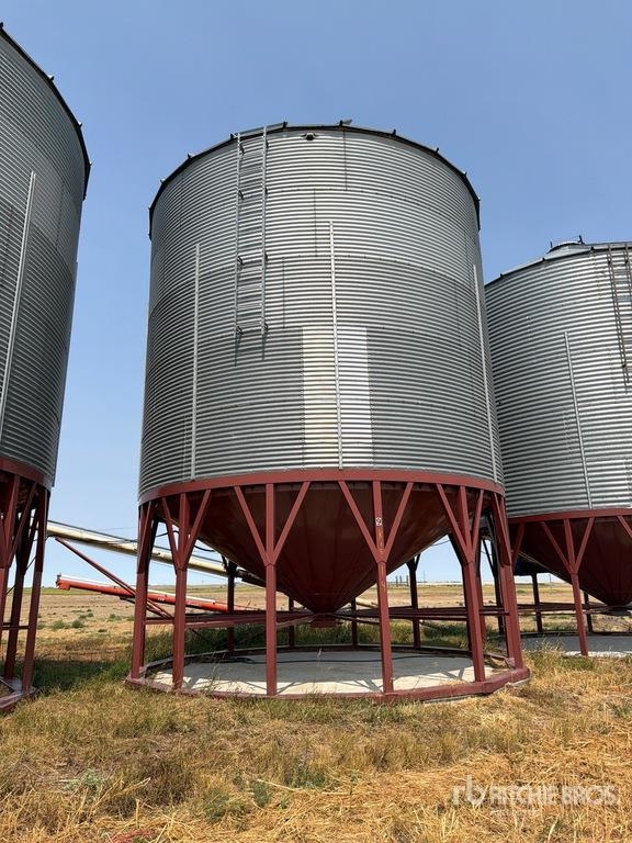 Micada +/- 4000 bu Grain Bin